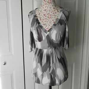 DAISY FUENTES WOMEN'S V Neck Top Sz S